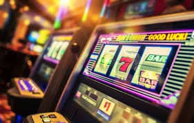 Tampilan kategori permainan di platform kachishop dengan berbagai pilihan sportsbook dan live casino